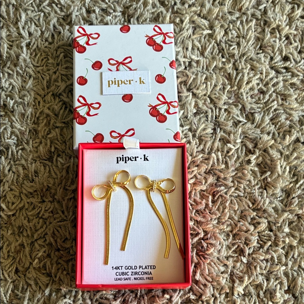 Piper K Elegant Gold Bow Earrings